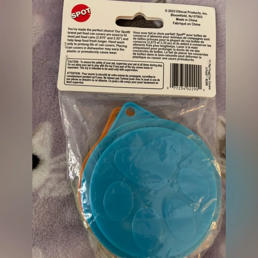 Green Pet Food Can Covers